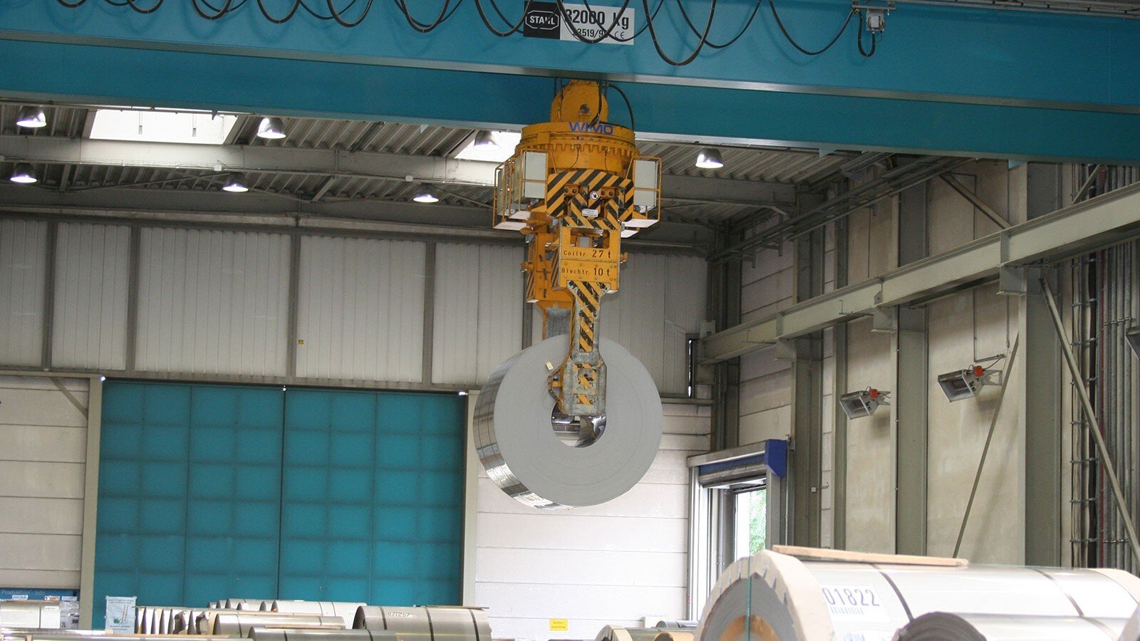 Material transport in the cold rolling mill. Radio technology in the transport vehicle.