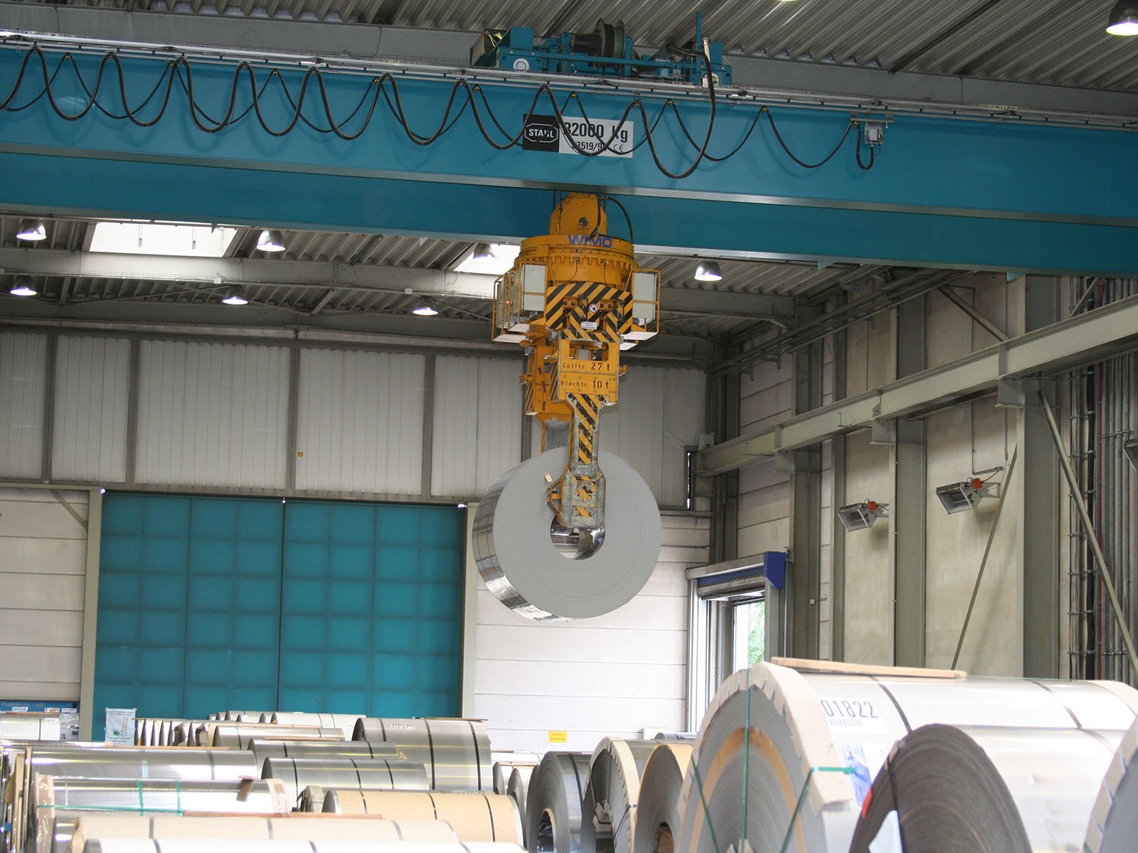 Material transport in the cold rolling mill. Radio technology in the transport vehicle.