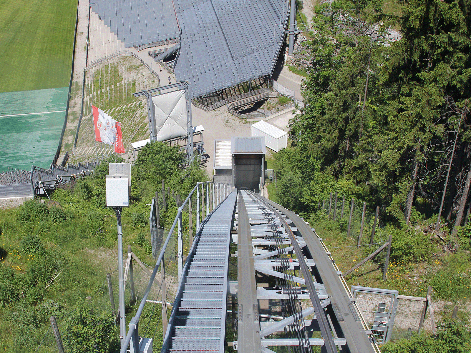 <span id="hs_cos_wrapper_name" class="hs_cos_wrapper hs_cos_wrapper_meta_field hs_cos_wrapper_type_text" style="" data-hs-cos-general-type="meta_field" data-hs-cos-type="text" >Erdinger ski jump</span>