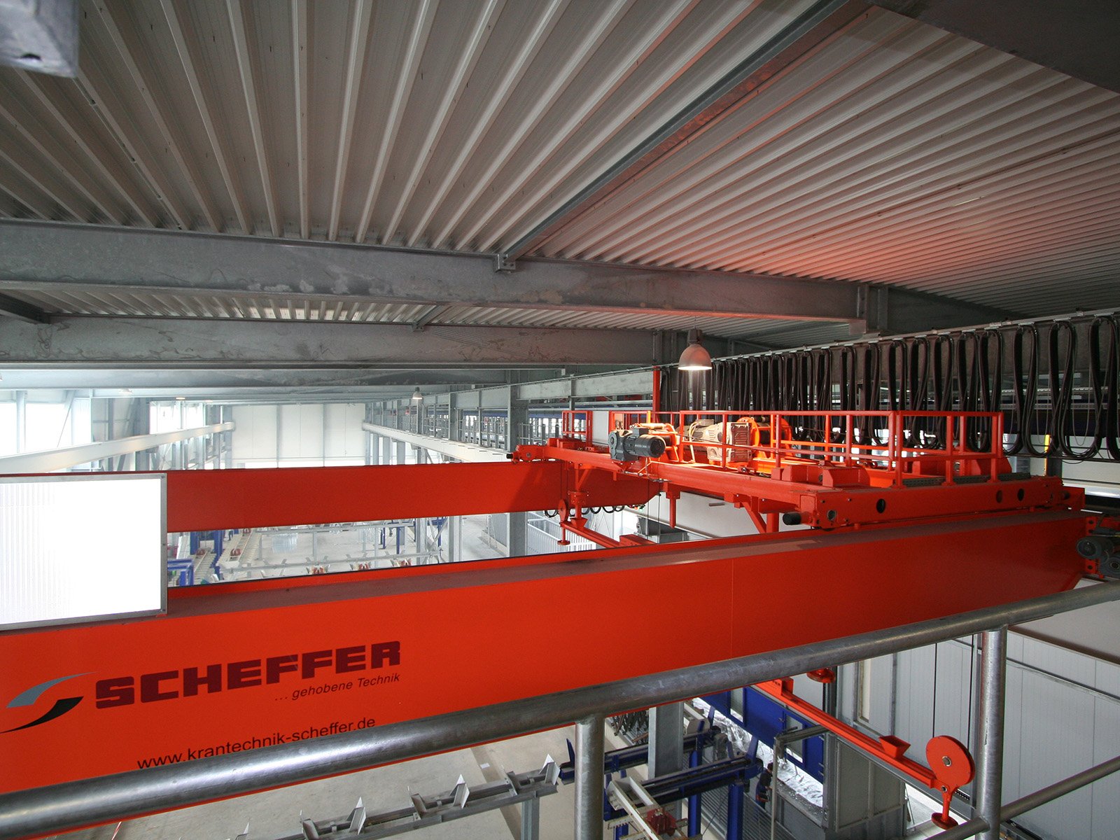 Verzinkungsanlage, die mit dem Funksystem DATAEAGLE Classic 3702A automatisiert wurde.